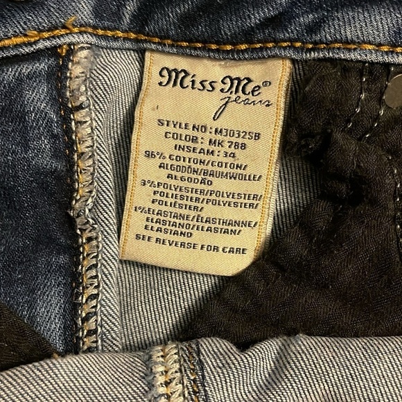 Miss Me Slim‎ Boot Cut Jeans women’s W27 L34 heavily distressed soft 96% cotton - Picture 9 of 9